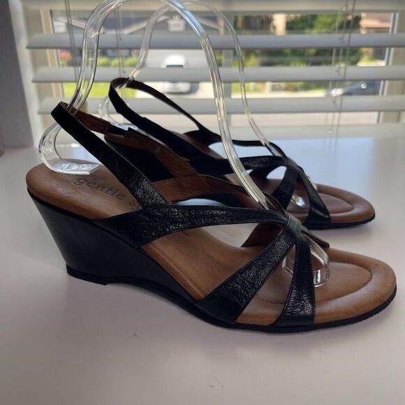 gentle souls Shoes - Gentle Souls Wedge Sandals Size 9 Black Leather Strappy Classic Cushion Footbed